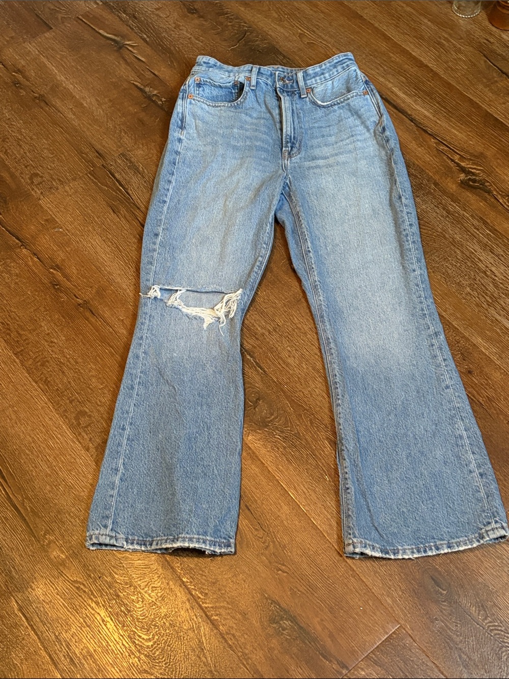 American Eagle Highest Rise 90s Flare Jeans EUC 6 short
